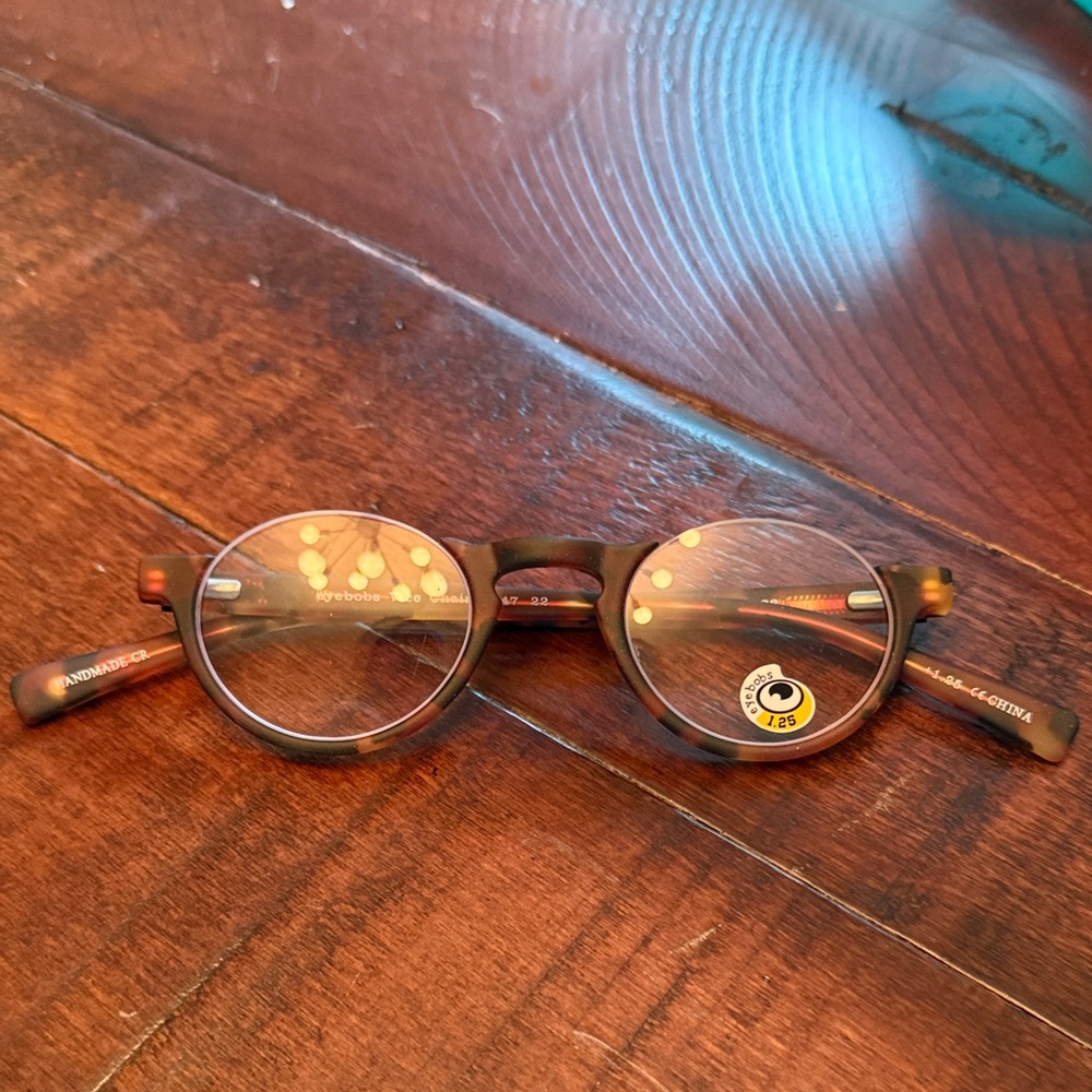Eyebobs vice chair 2447-22 41.25 +1.25